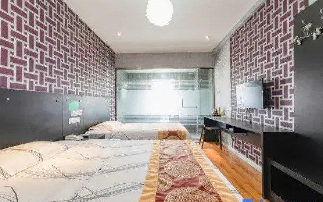 Zunlu Business Hotel (Zibo Niushan Road)