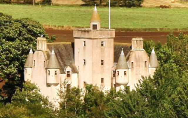 Leslie Castle