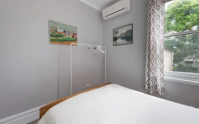 ED24 Renovated Terrace House Moments to Train