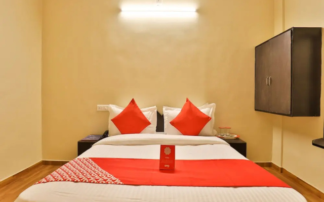 OYO 11427 Hotel Kalyan