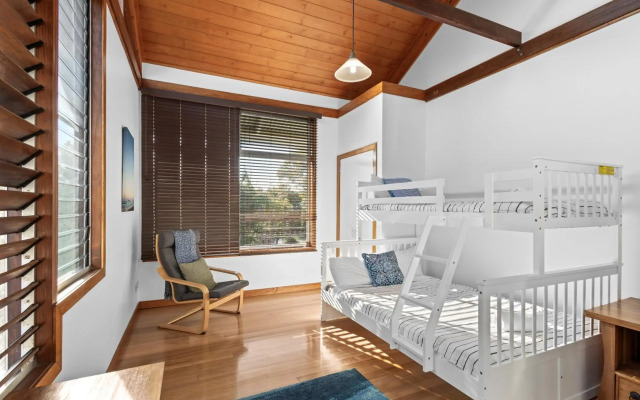 Serenity - Mudjimba - Pet Friendly Holiday Home