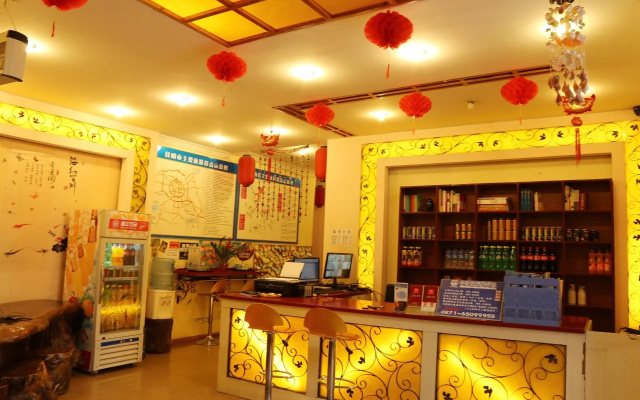 Kunming Lang Mei Youth Hotel