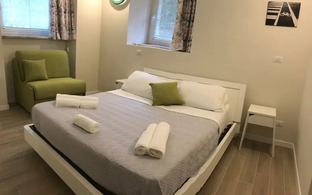 Bed&BikeRome Rooms
