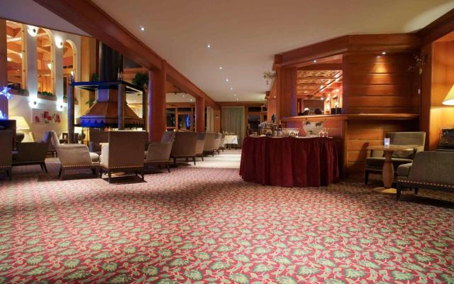 Altezza Arc 1800 Hotel & Spa