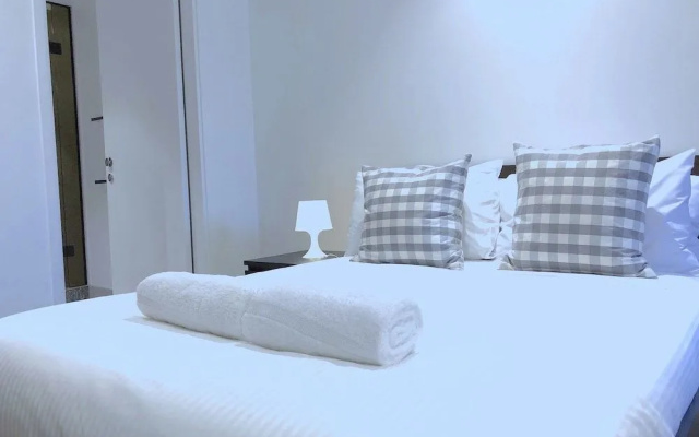 Pride Fawkner Apartments