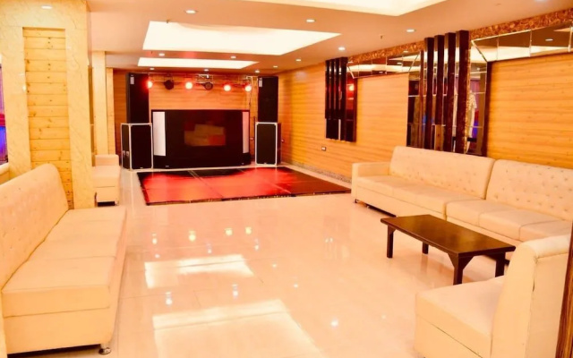 SK Crown Park Naraina