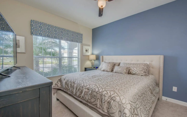 Pleasant home near Disney with private pool