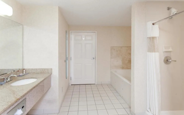 Wingate By Wyndham Atlanta/six Flags Austell