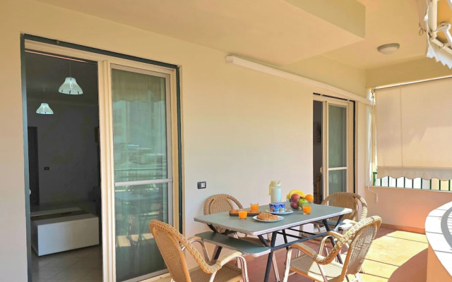 Mandalay Suites By The Beach 079