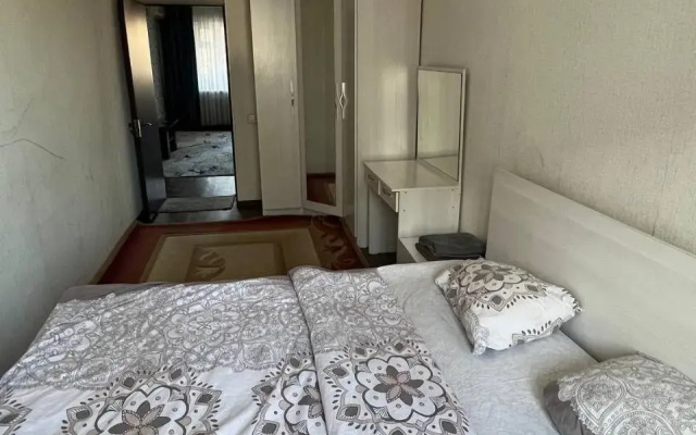 apartment on Abdrakhmanova 136