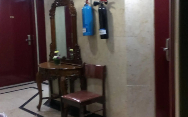 Everest International Hotel