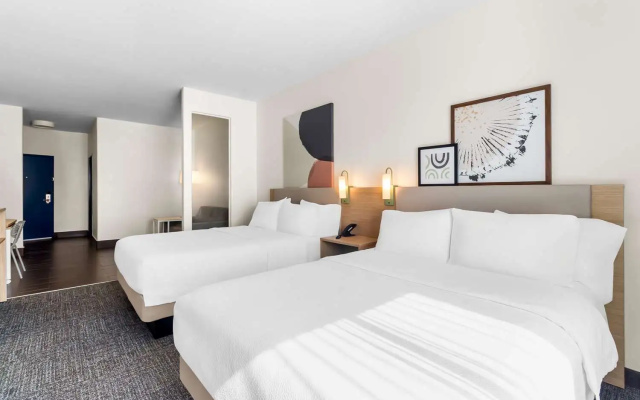 Spark by Hilton Pearland (H)