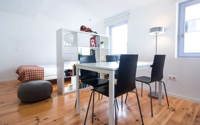 ON Apartments – Violin