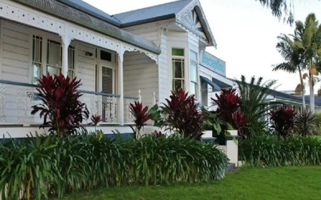 Colonial Court Motor Inn
