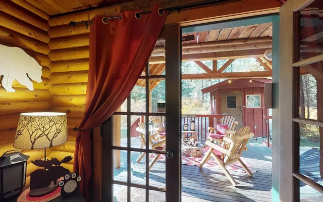 Merry Cabin in the Merry Canyon