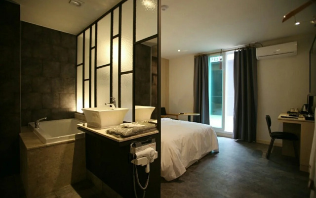Moon Hotel