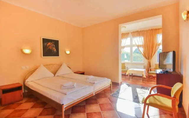 Villa Antares I & II