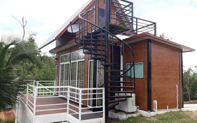 Отель Happy Mountain Airport Resort вид на фасад