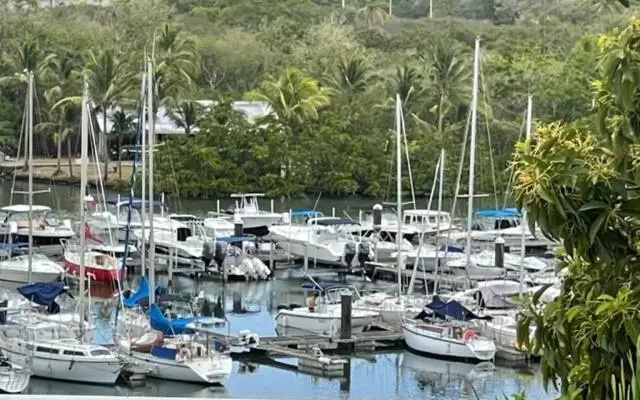 Luxueux T3 à la marina du Gosier