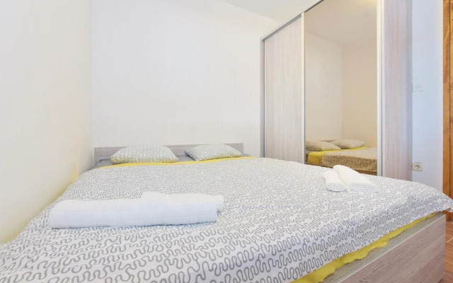 Nice Home in Jezera With Wifi and 1 Bedrooms