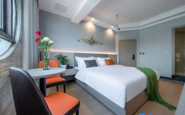 Yulishanya Wisdom Hotel (Huaying Mountain Square Guangan Branch)