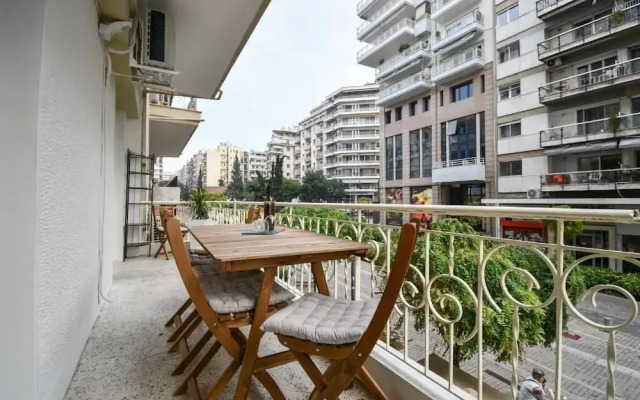 Porto Sea View Apartments - D. Gounari 5