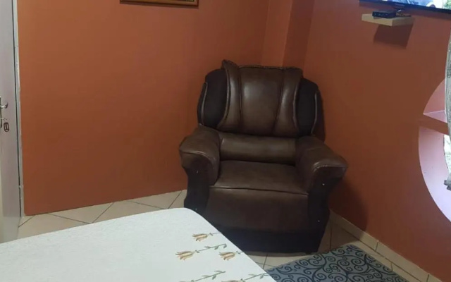 Dreams Guest Inn Raceview (Adults Only)