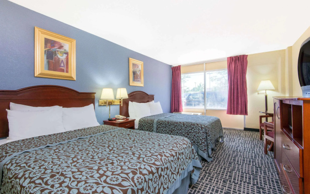 Blue Way Inn & Suites Wichita East