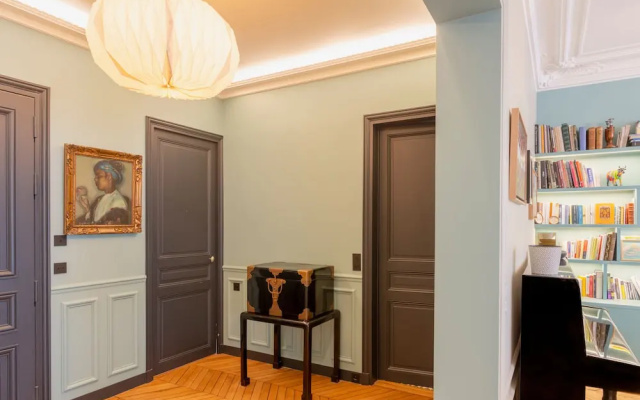 Paris Wagram Design Residence