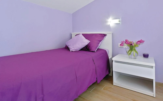 Amazing Home in Rogoznica With Wifi and 4 Bedrooms
