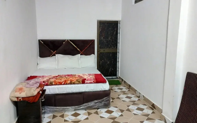 Janki Je Bhawan Homestay , Ayodhya - Step away from Ram Temple