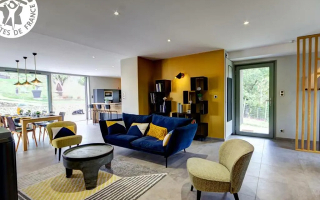 Gîte Montbrison, 4 pièces, 6 personnes - FR-1-496-157
