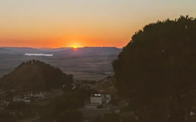 Miramonte Holiday