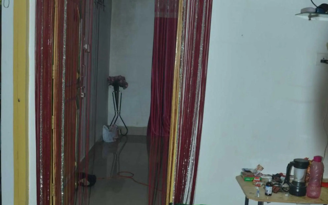 POP 92088 Neena''s Homestay