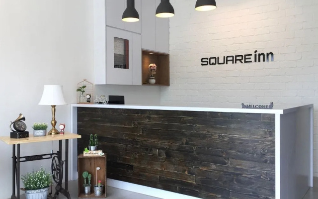Square Inn