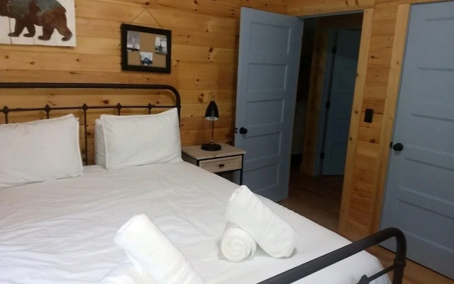 Dillingham Dacha - 2 Br Home