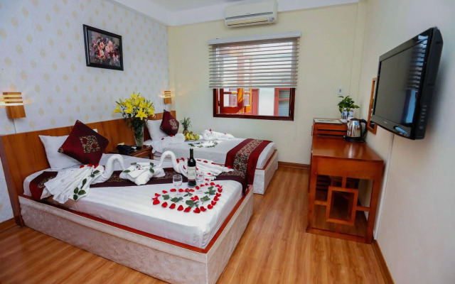 Indochina Queen 2 Hotel