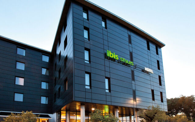 Отель ibis Styles Toulouse Cite Espace Франция, Тулуза - отзывы, цены и фото номеров - забронировать отель ibis Styles Toulouse Cite Espace онлайн вид на фасад