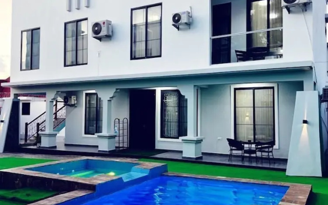 Greenlight Apartments