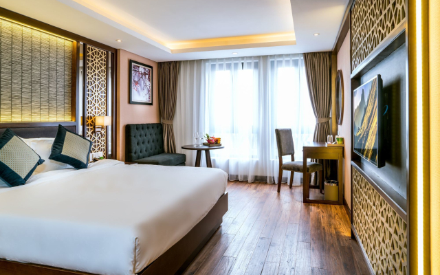 Conifer Grand Hotel