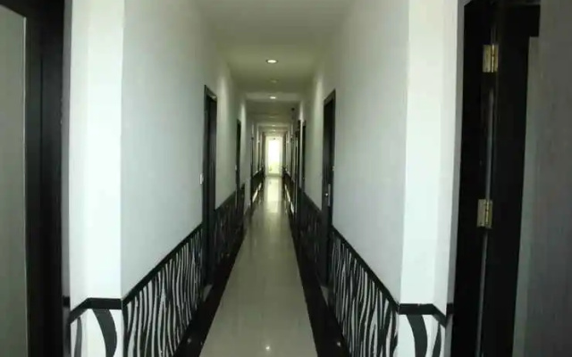 Grand Global Hotel