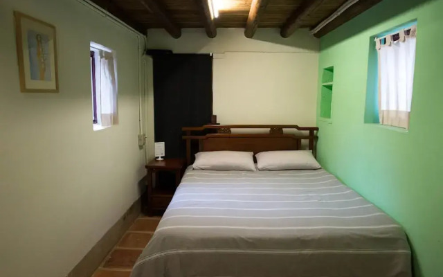 Live Guest House