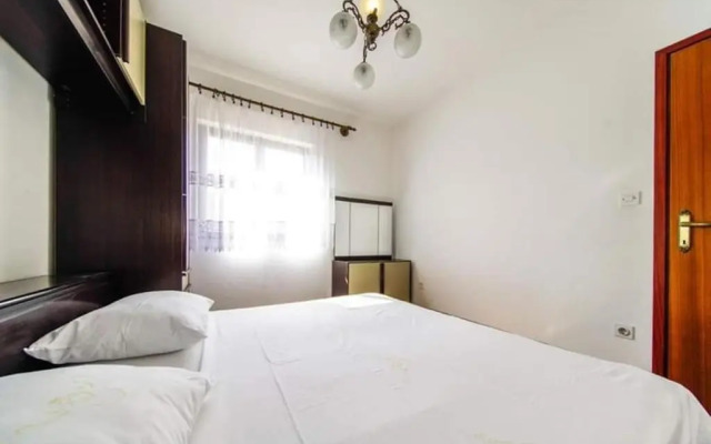 Apartment Barb - 30 m from the sea