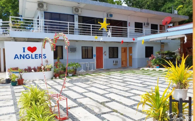 Hostel Oslob Anglers Hub Resort
