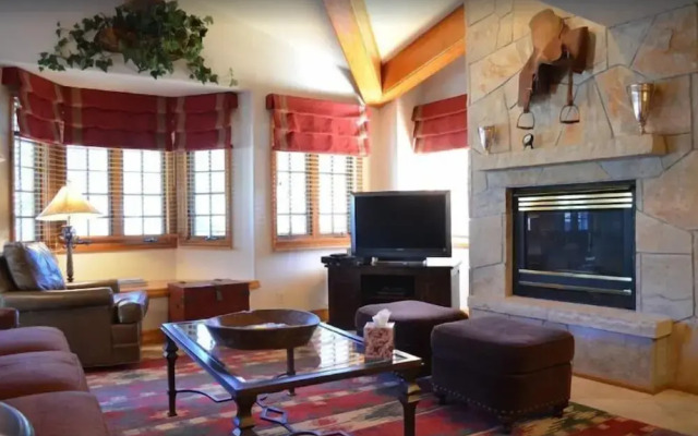 Vail Bridge Street 3 Bedroom Condo