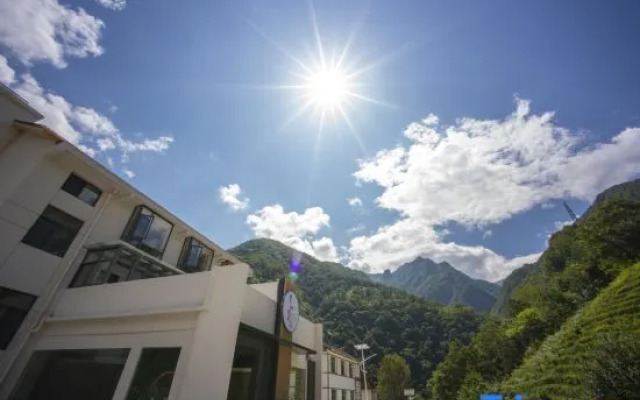 Yunqi Jingsu Hotel