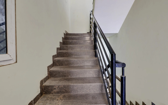 Hotel O S.L.V Boarding & Lodging