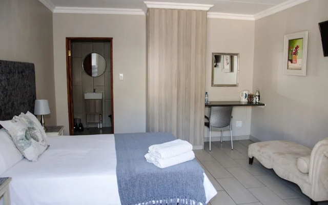 Four Seasons Guesthouses
