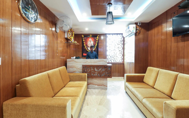 Capital O 64592 Dhanvitha Residency