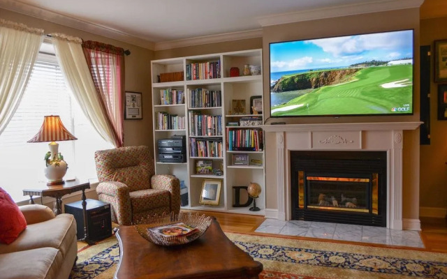 Doone's Inn at Oakmont